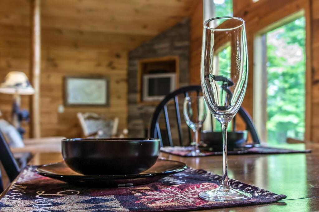 Holly Tree Hideaway - Semi Secluded Mtn Setting Villa Sevierville Exterior foto